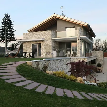 B&B Tobaland